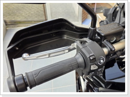 Die Aufs&auml;tze, in schwarz, zu den original Handsch&uuml;tzern.