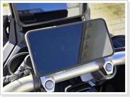 Funtioniert prima mit dem dafür gedachten S23. Wenn man die XADV zuerst startet und dann das Handy, gibt es auch keine Probleme mit der Funkschlüsselerkennung. Funtioniert prima mit dem dafür gedachten S23. Wenn man die XADV zuerst startet und dann das Handy, gibt es auch keine Probleme mit der Funkschlüsselerkennung.