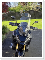 Auch der reine MRA Aufsatzspoiler auf der original Scheibe bringt rein gar nichts.